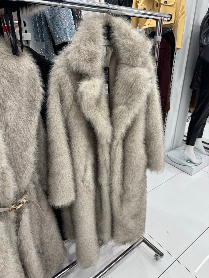 Gri Kürklü Uzun Kadın Sokak Stili Kaban - Görsel 5