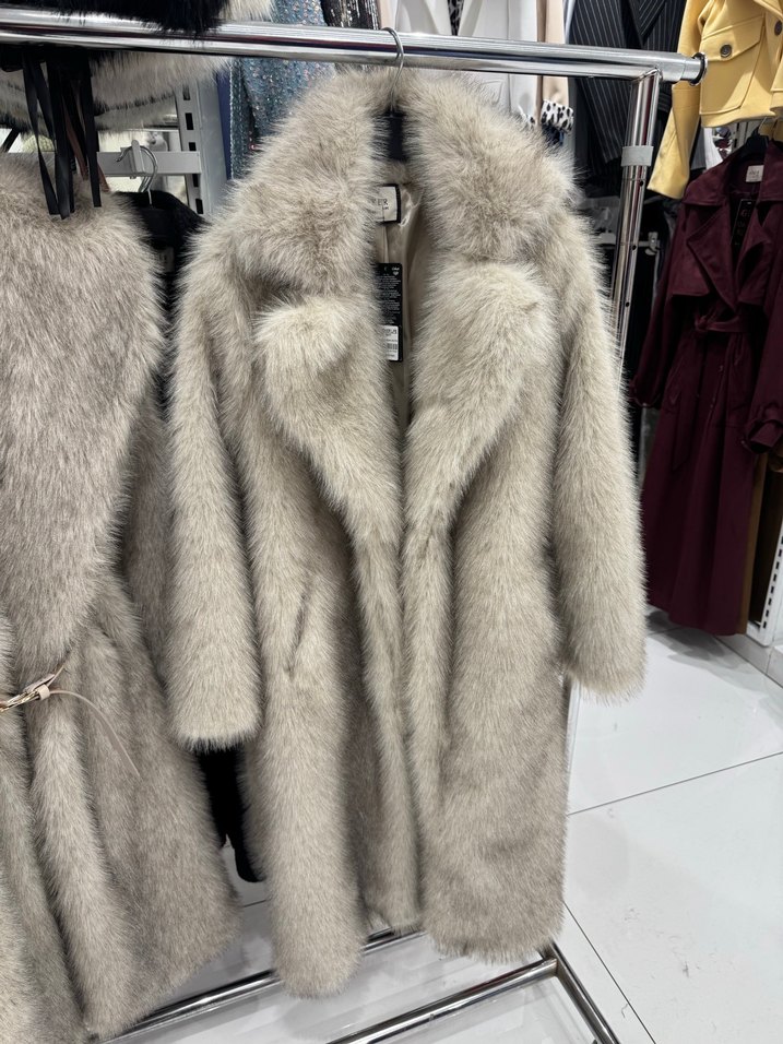 Gri Kürklü Uzun Kadın Sokak Stili Kaban - Görsel 4