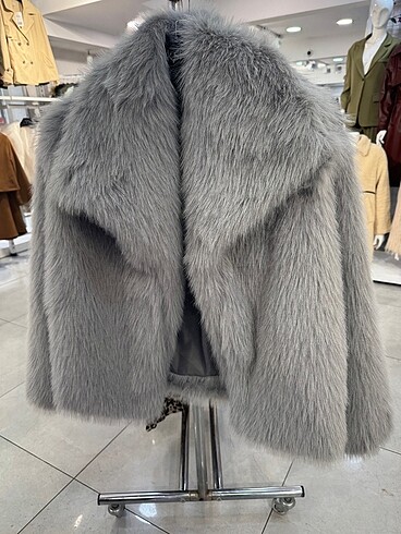 Zara muadil peluş kürk