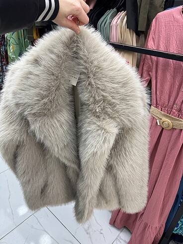 Zara Viral kürk