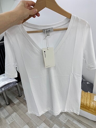 Cos tshirt