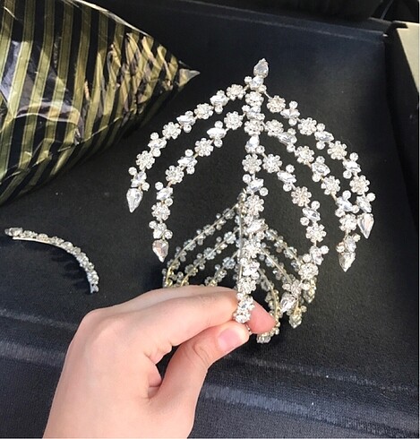 Zara Gelin Tacı