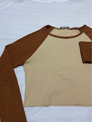 Trendyol & Milla Renk bloklu crop bluz