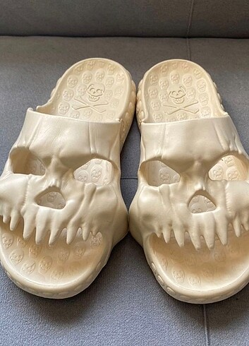 Skullhead Terlik