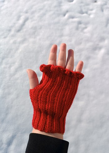 Kırmızı Fırfırlı Örgü Eldiven - Görsel 2