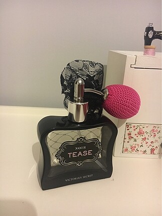 Victoria s Secret Noir Tease Parfüm Şişe