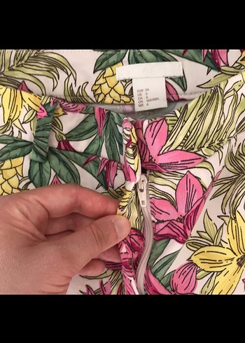 36 Beden H&M çiçekli şort 36 beden