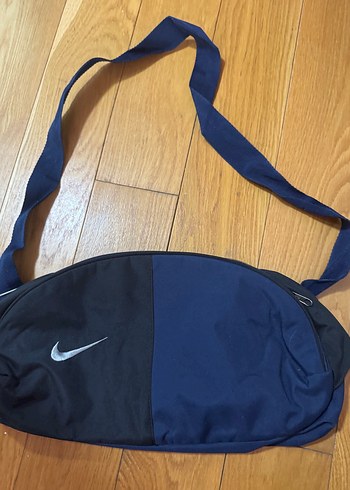 Nike Kadın Lacivert Spor Çantası Nike