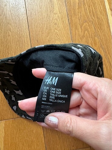 H&M Hm askeri desenli kışlık kep şapka