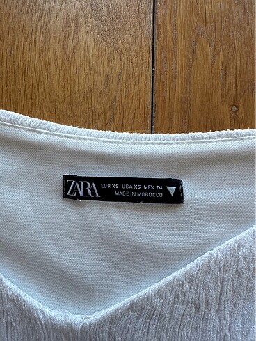 xs Beden beyaz Renk Zara balon kol crop top