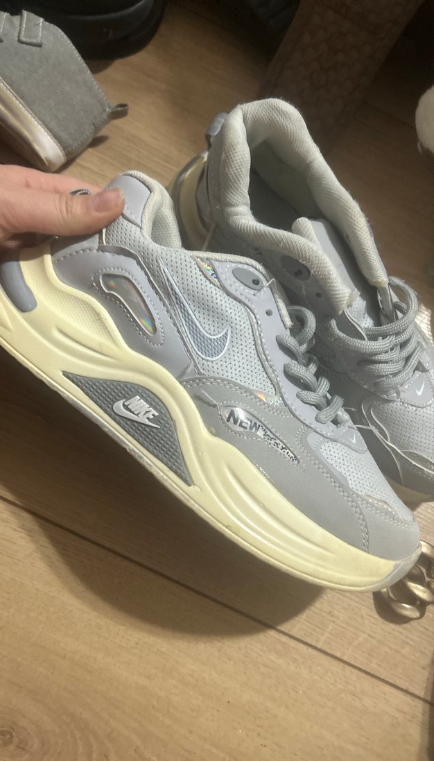 Gri-Beyaz Bağcıklı Kadın Spor Ayakkabı - Görsel 2