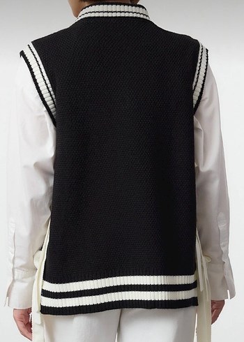 Nakış Detaylı Siyah Örgü Süveter S M beden uyumlu - Görsel 3