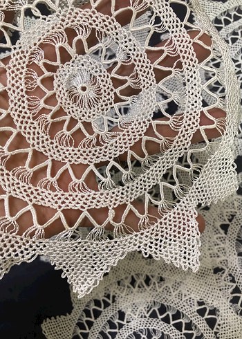 İĞNE OYASI GÖRÜNÜMLÜ FLOŞ DANTEL TAKIM - Görsel 3