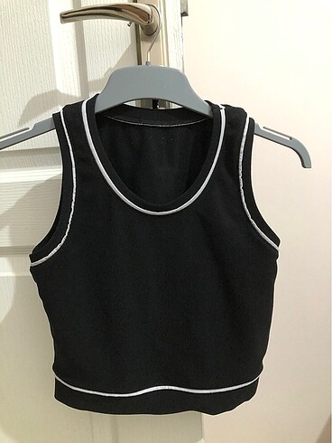 SİYAH CROP