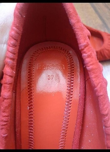 37 Beden kırmızı Renk Bershka Topuklu ayakkabi