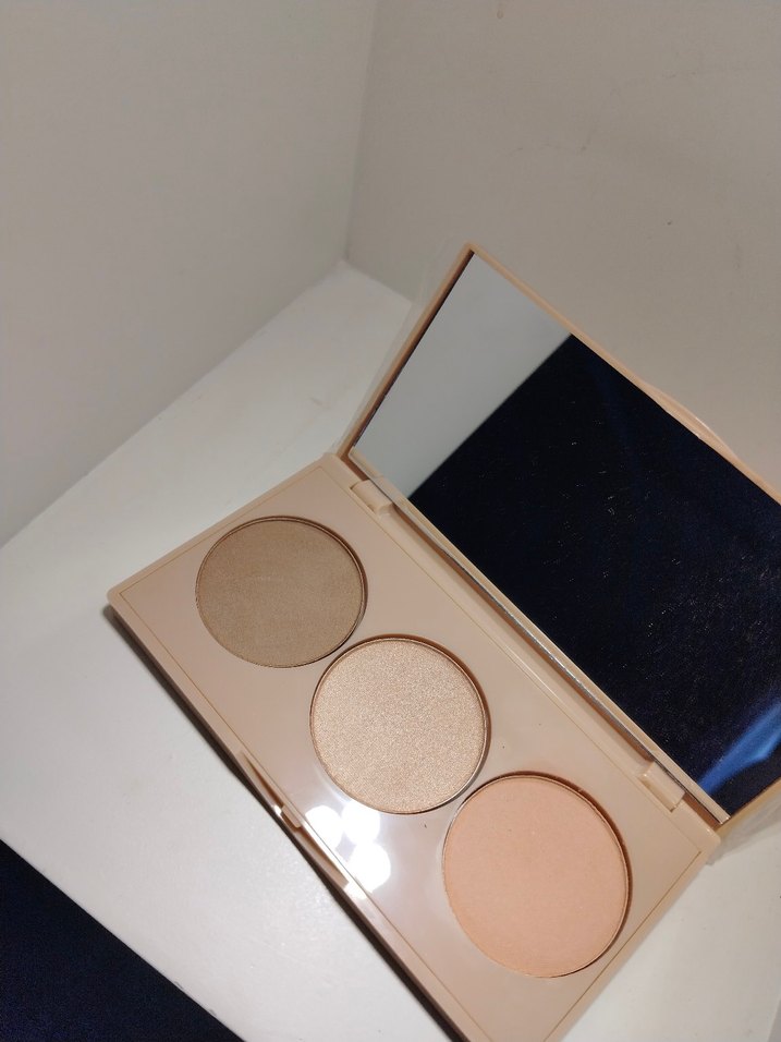 Farmasi 3 lü far paleti - Görsel 2