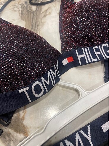 42 Beden siyah Renk özel taş desenli tommy hilfiger