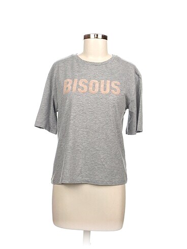 H&M T-shirt %70 İndirimli.