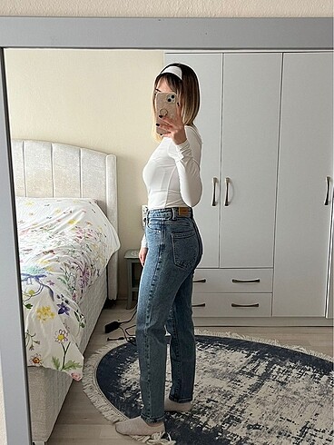 Stradivarius Mom Jean