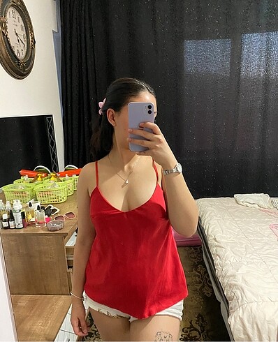 İnce askılı saten üst