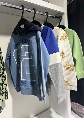 Gri ve Renkli Çocuk Kıyafetleri - Görsel 5