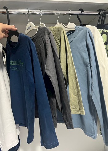 Gri ve Renkli Çocuk Kıyafetleri - Görsel 6