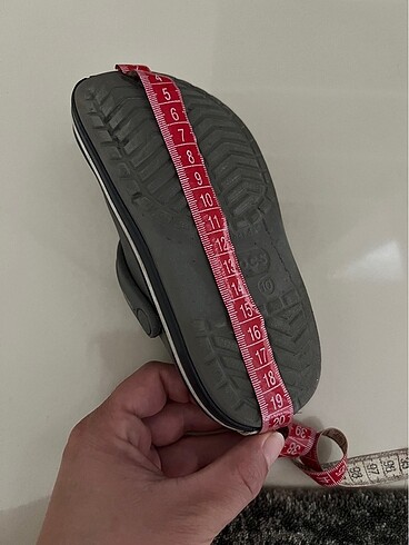 27 Beden gri Renk Orjınal crocs