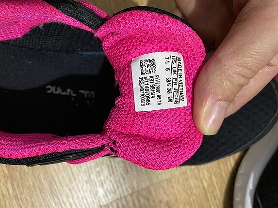 38 Beden siyah Renk Adidas spor ayakkabı 38.5