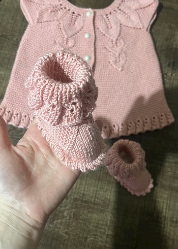 Kız Çocuk Pembe Örgü Kolsuz Hırka ve patik - Görsel 4