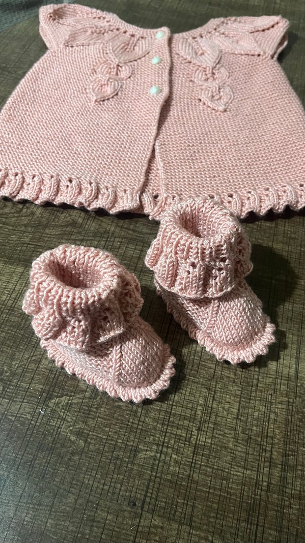 Kız Çocuk Pembe Örgü Kolsuz Hırka ve patik - Görsel 2