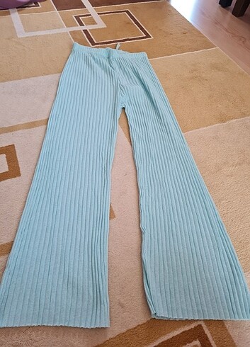 Su yeşili pijama alti