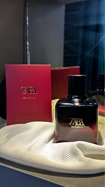Zara Red Vanilla