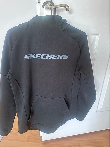Skechers sweatshirt