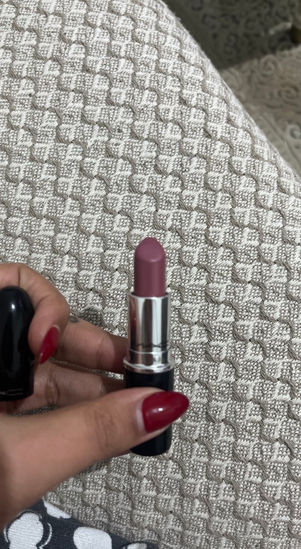 MAC Siyah Ruj - Görsel 3