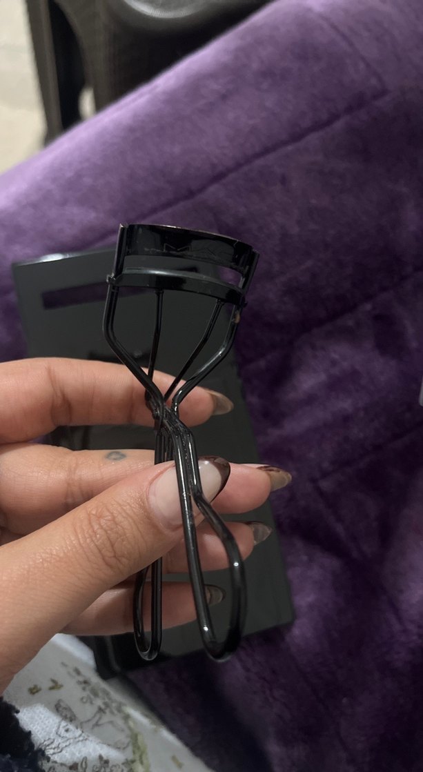 MAC Siyah Kirpik Kıvırıcı - Görsel 3