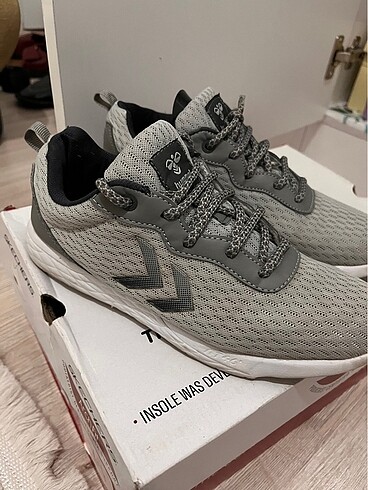 Hummel 38 numara