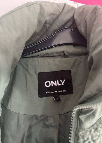 Yeşil Kapitone ve Kürklü Kadın Ceket - Görsel 5