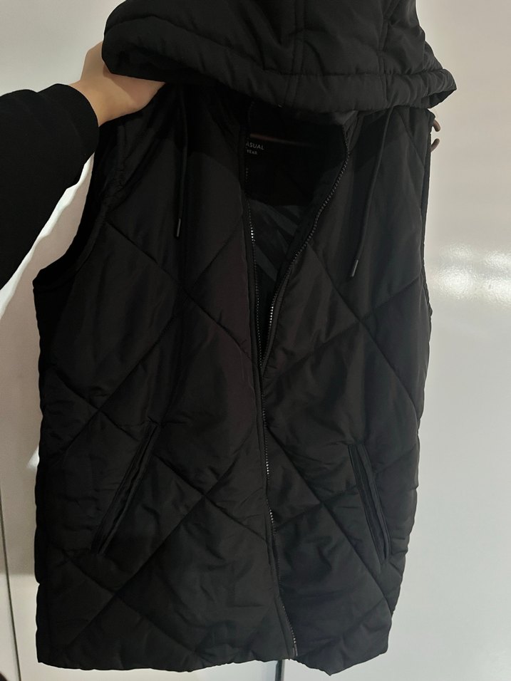 Siyah Yüksek Yakalı Fermuarlı Kadın Yelek - Görsel 5