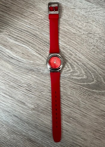 Beden Swatch Kırmızı Minimalist Kadın Kol Saati