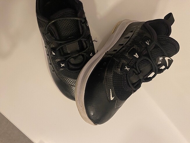 22 Beden siyah Renk Nike ayakkabı