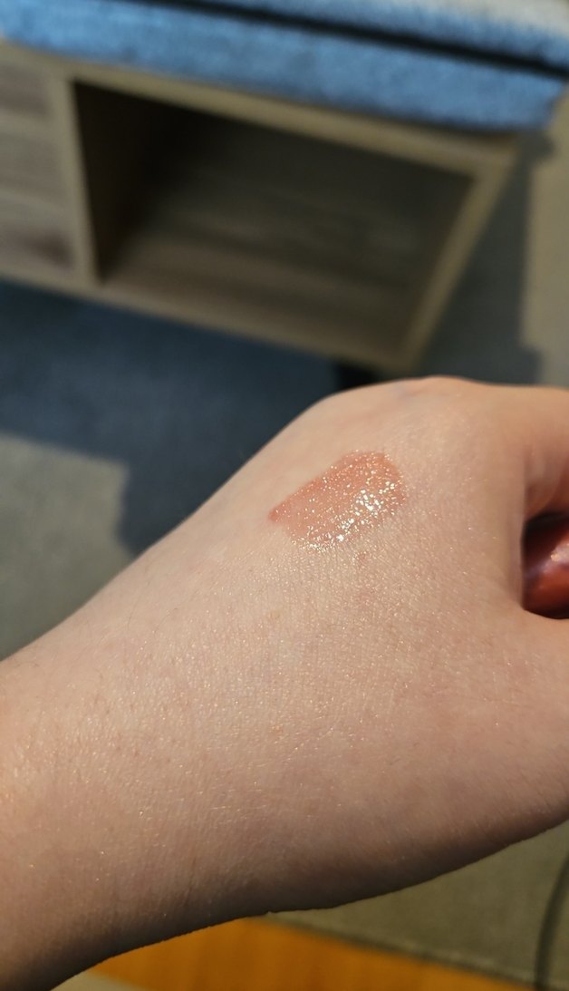 Lormar Parlak Kırmızı Ruj Lip Gloss Dewy Lip Glaze 027 - Görsel 2