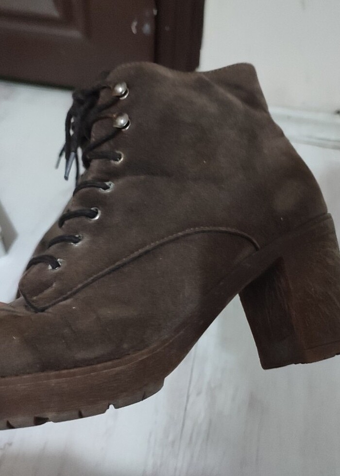 Topuklu Çizme Bot Az Kullanılmış Kadın 39  - Görsel 3