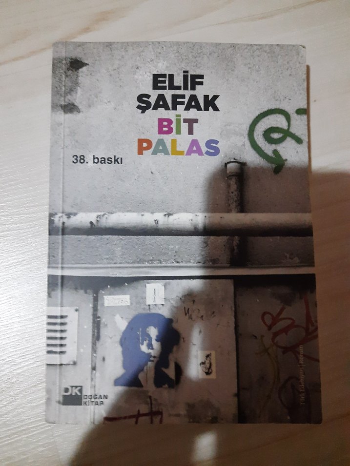Elif Şafak - Bit Romanı, 38. Baskı - Görsel 2