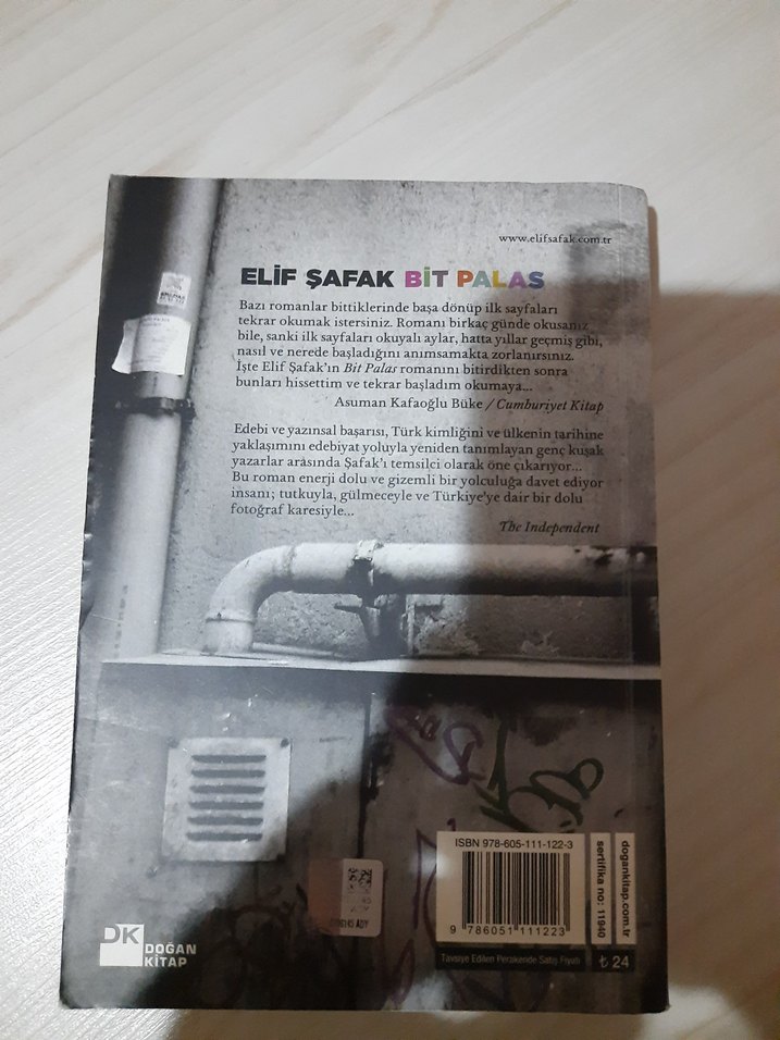 Elif Şafak - Bit Romanı, 38. Baskı - Görsel 3