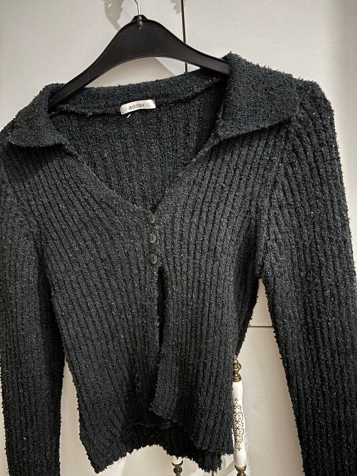 Siyah V Yaka Örgü Kadın Hırka - Görsel 4