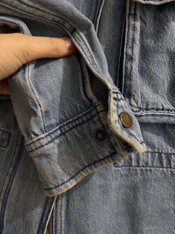 Düğmeli Mavi Kadın Kot Ceket - Görsel 4