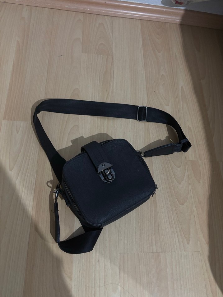 Siyah Kadın Omuz Çantası - Görsel 2