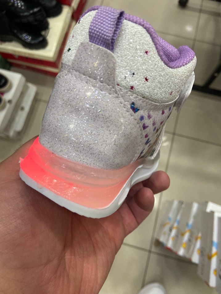 Buz gri Renkli Kelebek Desenli Kız Çocuk Spor Ayakkabı IŞIKLI - Görsel 2