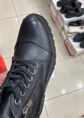Siyah HAKİKİ DERİ BOT ÜST KALİTE SÜPER FİYAT kaymaz taban - Görsel 4