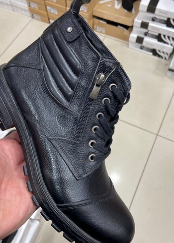 Siyah HAKİKİ DERİ BOT ÜST KALİTE SÜPER FİYAT kaymaz taban - Görsel 2